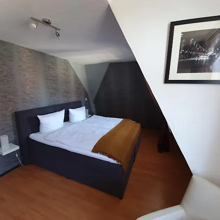Hotel Restaurant Zum Hollaender Hof Bad Arolsen Esterno foto